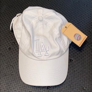 LA white cap